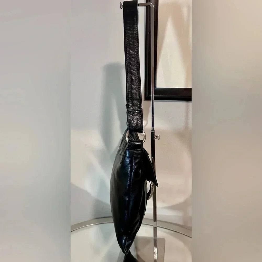 EUC JOCASI Black Leather Adjustable Strap Shoulder/Crossbody Bag W/Snake Accent - Picture 3 of 10